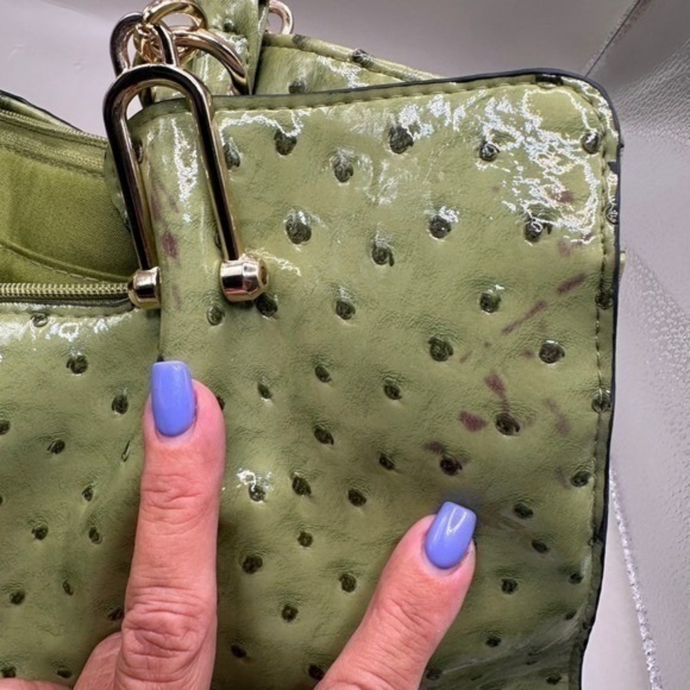 Sondra Roberts Satchel Large Green Ostrich Embossed Patent FauxLeather Gold Trim - Picture 7 of 13